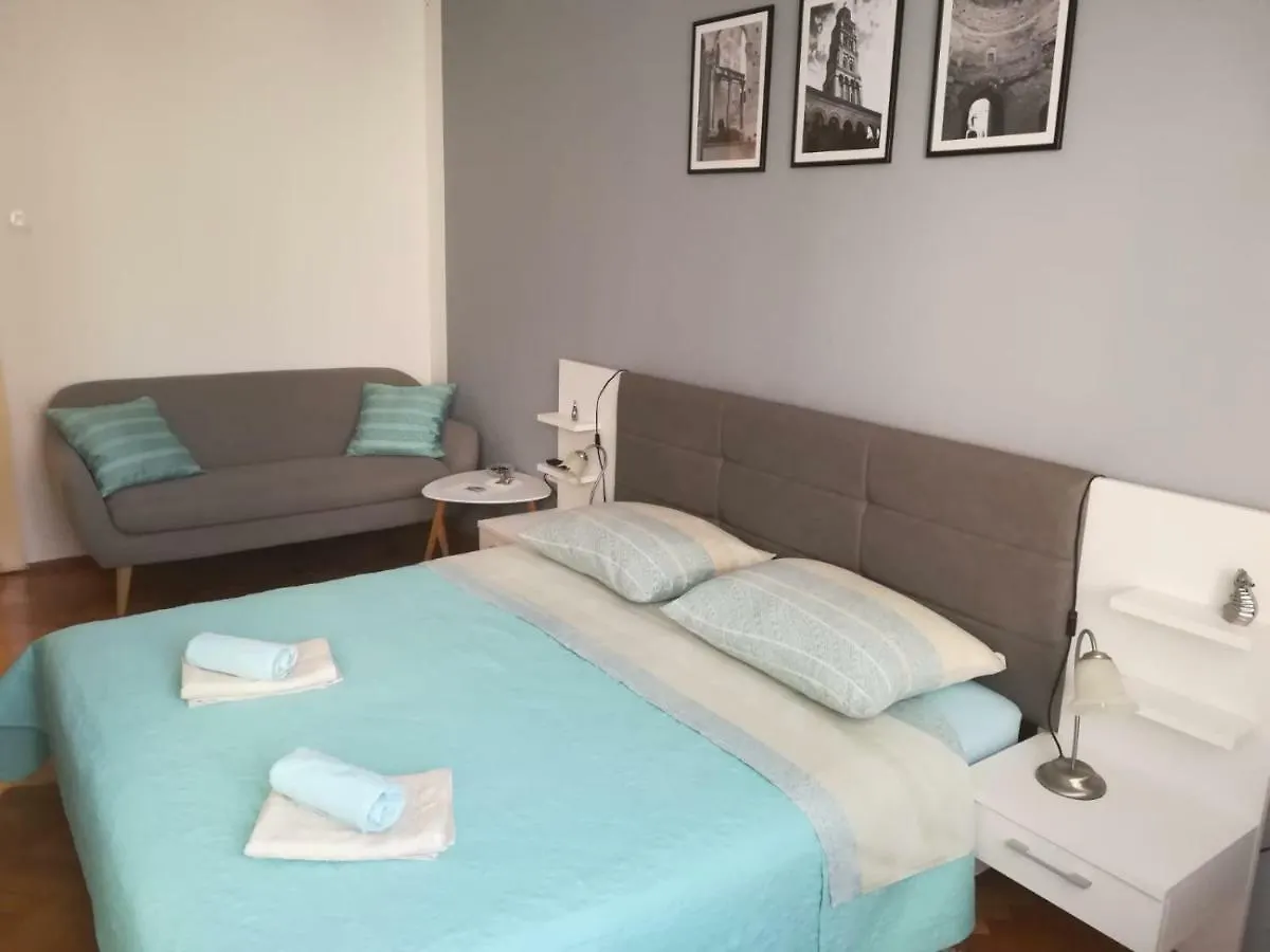 Rooms Secer Split 0*,  Croatie